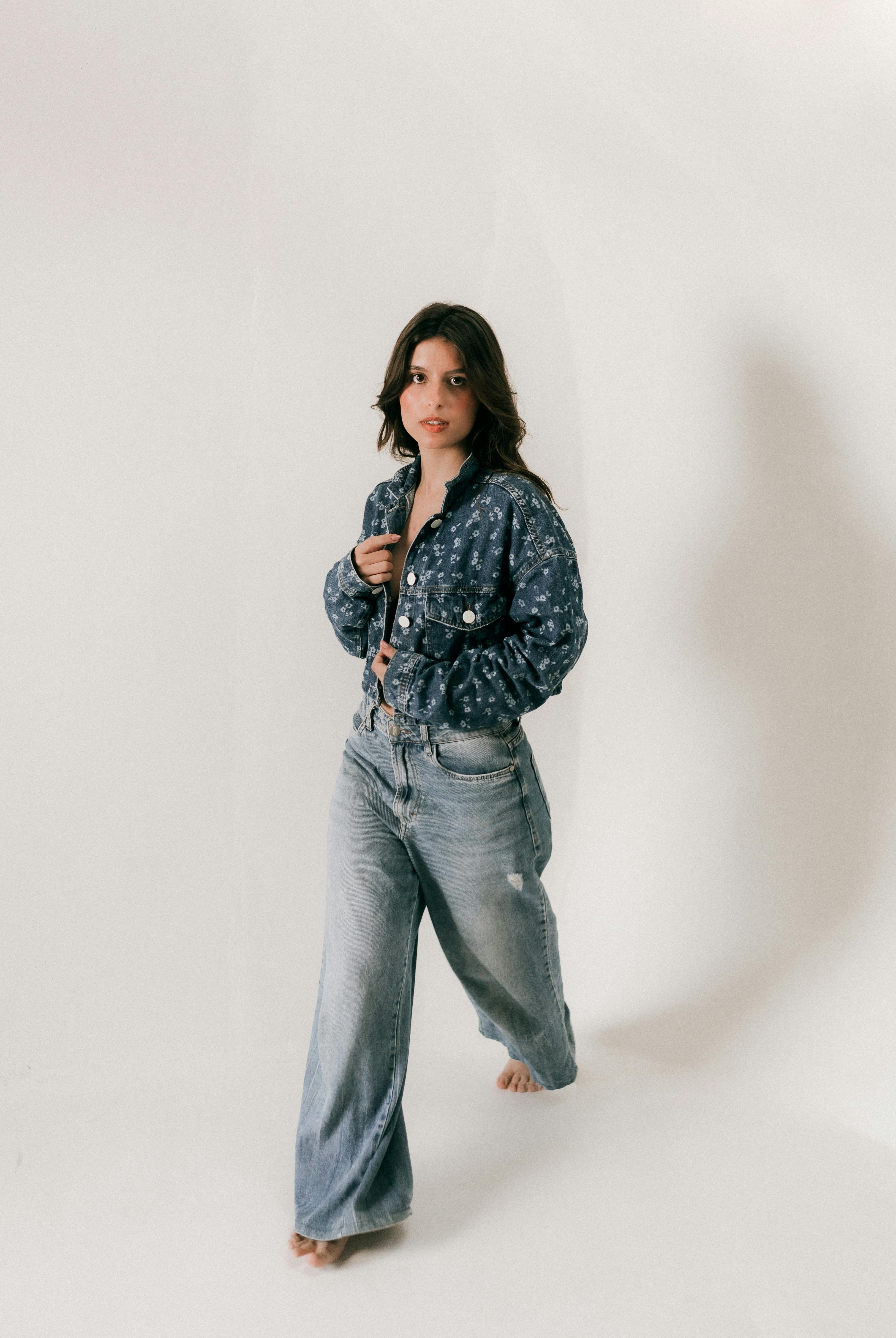 Effortless Elegance, Defined by Minimalist Cuts